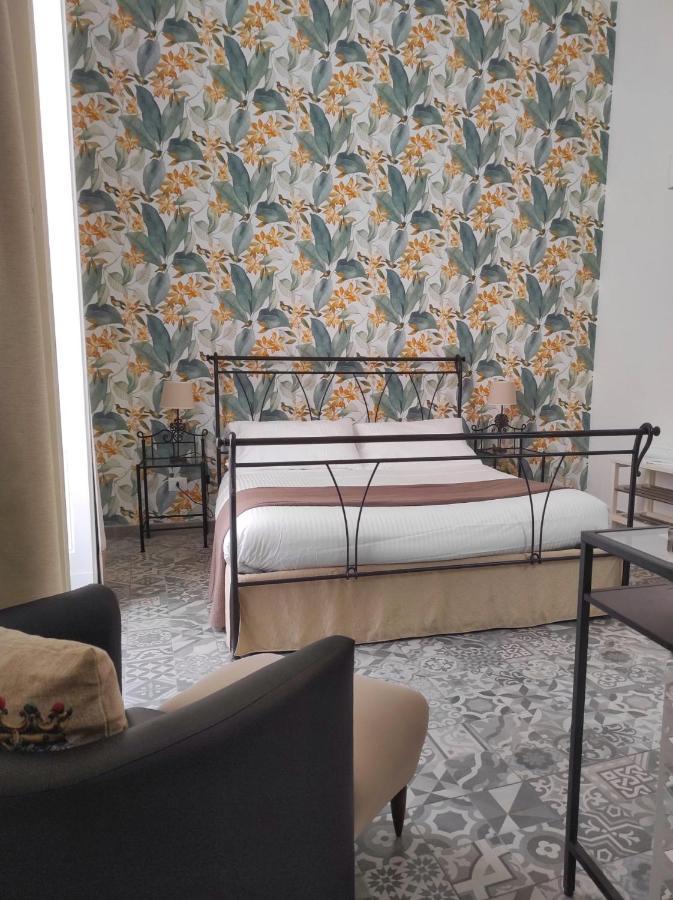 B&B Casa Carola คาตาเนีย ภายนอก รูปภาพ