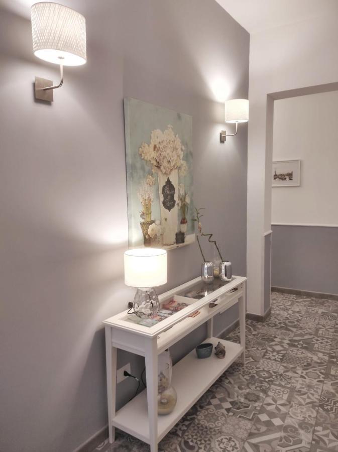 B&B Casa Carola คาตาเนีย ภายนอก รูปภาพ