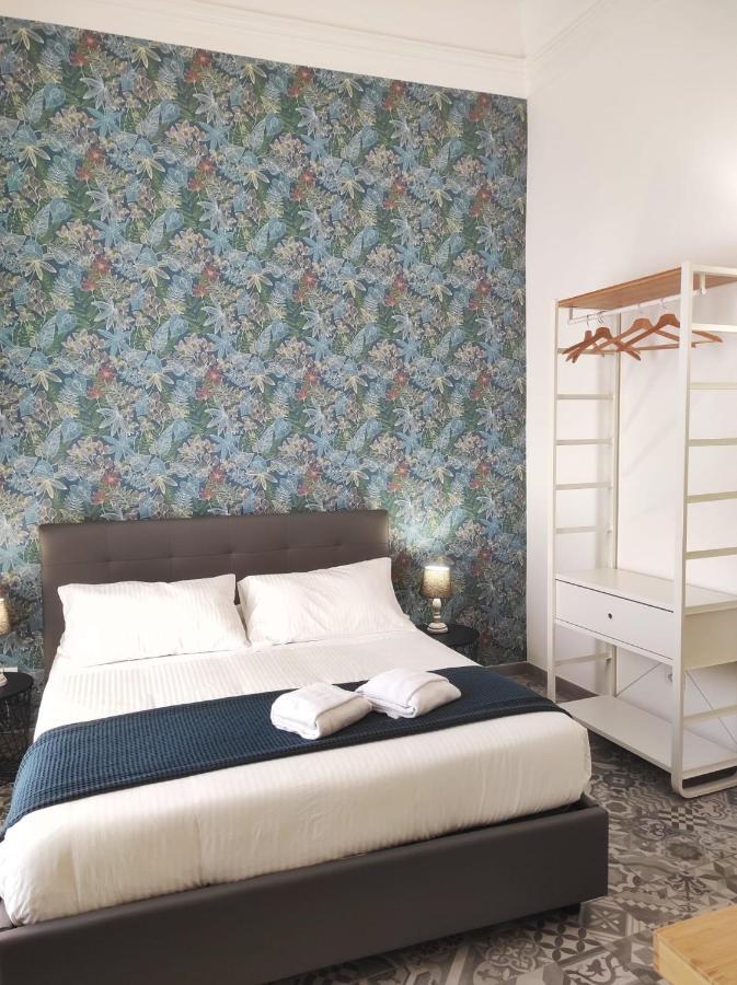 B&B Casa Carola คาตาเนีย ภายนอก รูปภาพ